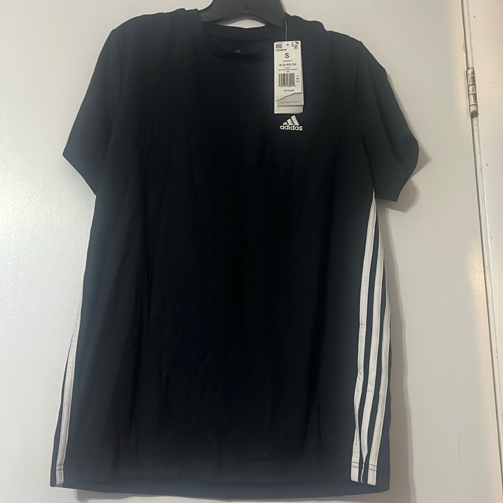Oversized fit adidas shirt